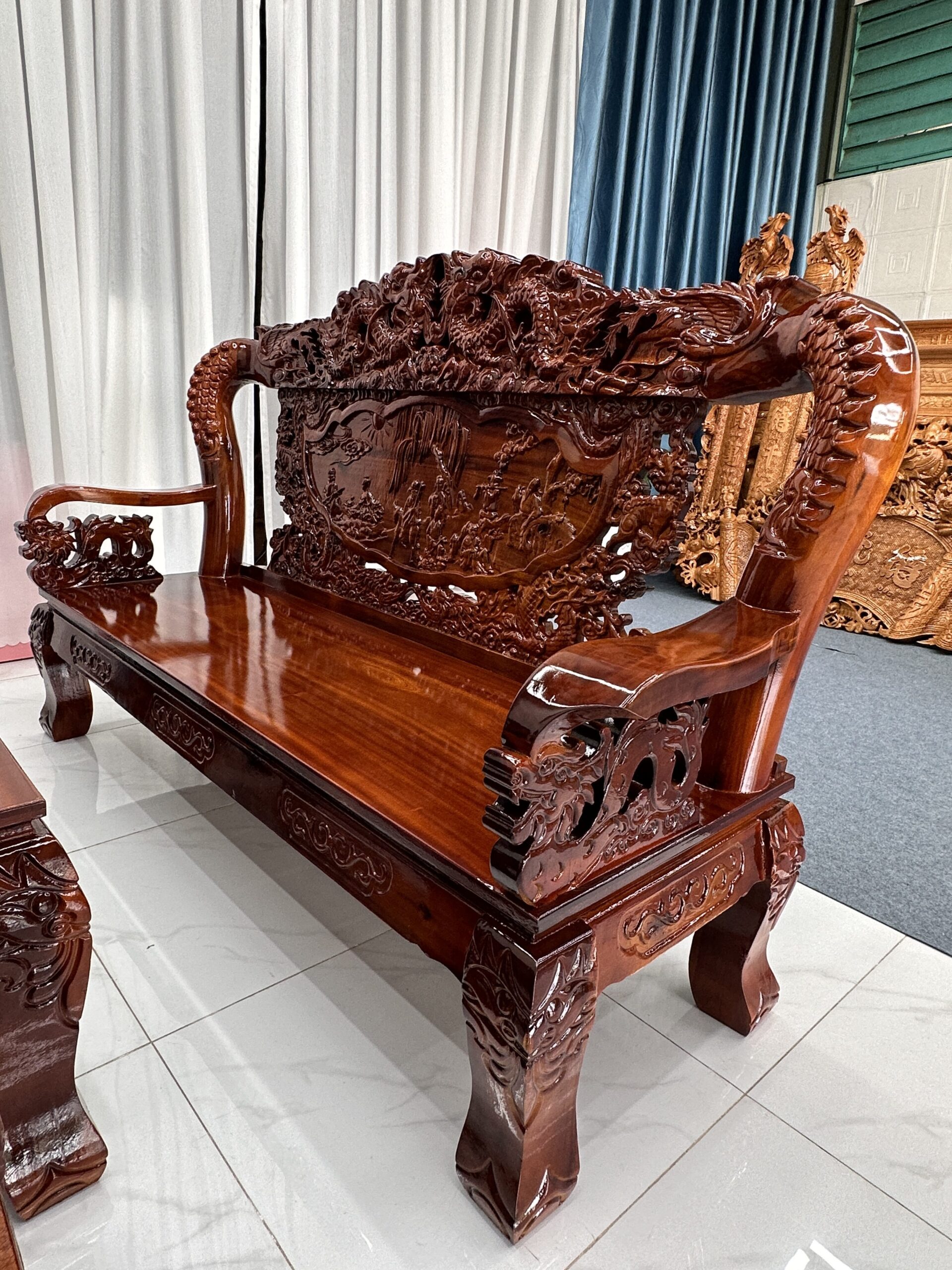 Bộ Sa lông Gỗ Tràm - Triện 12 Rồng Bát Tiên - Ảnh 3