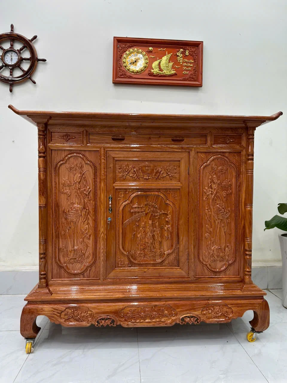 Tủ Thờ Gỗ Hương Đá