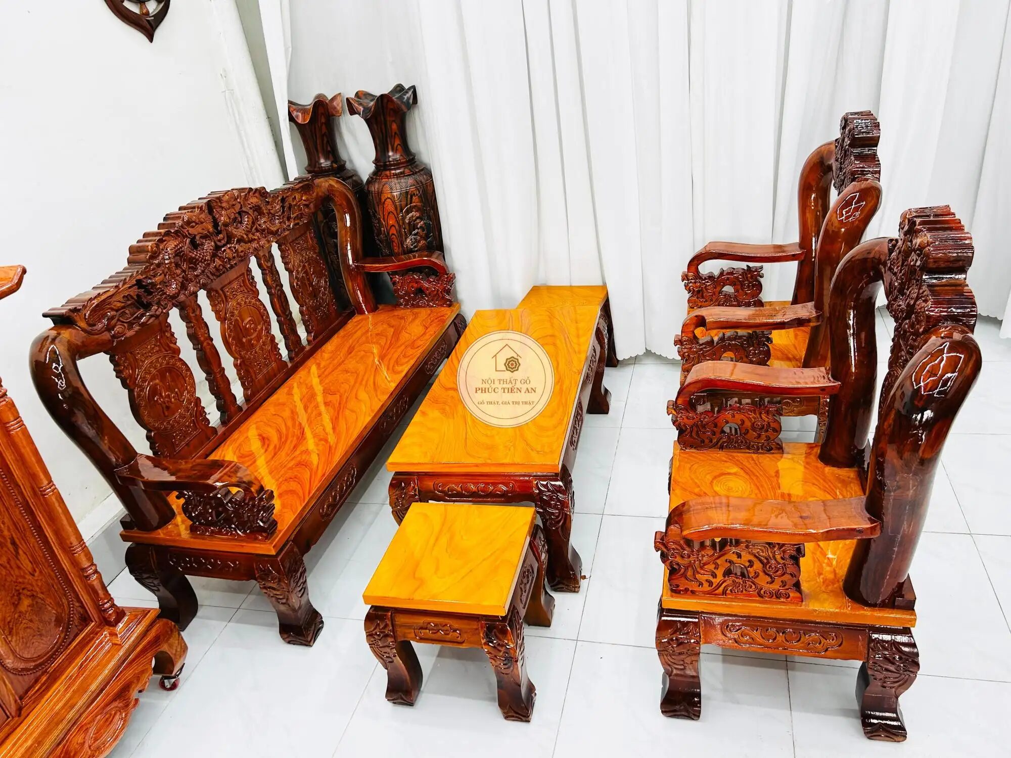 Salon đồ gỗ – Tràm tó rồng tay rồng